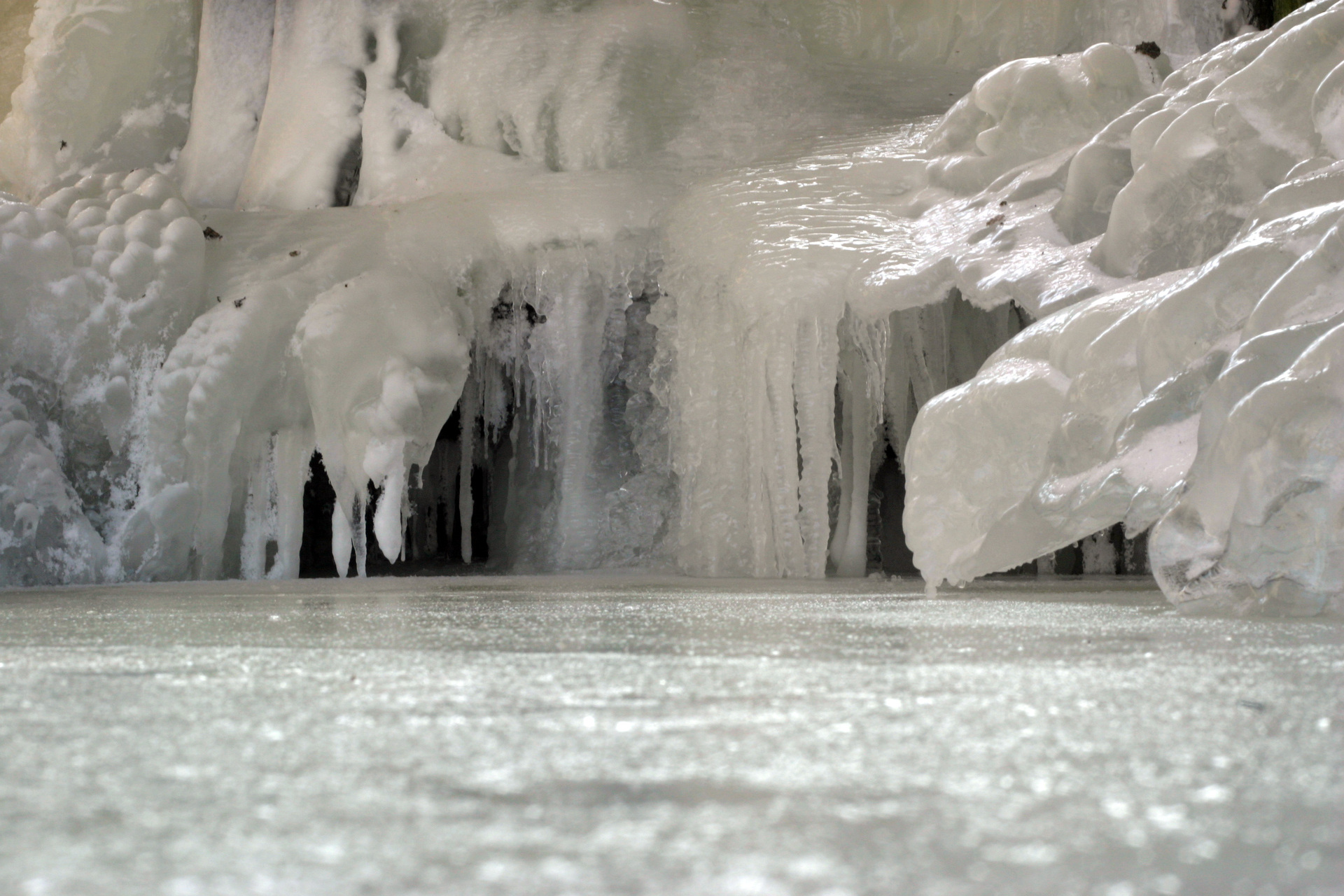 ice-landscape-1197441-1920x1280